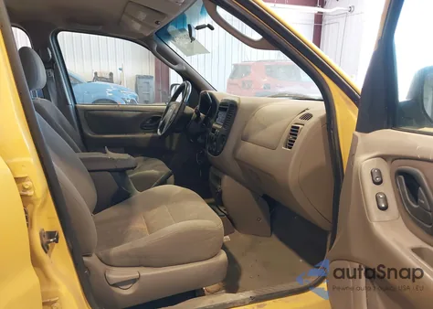 2002 Ford Escape Xlt из США, поврежденный, VIN 1FMYU04192KD32712